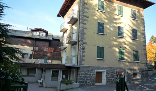 Affittasi trilocale con ampio terrazzo in centro Bormio - VIA STELVIO RIF. 403